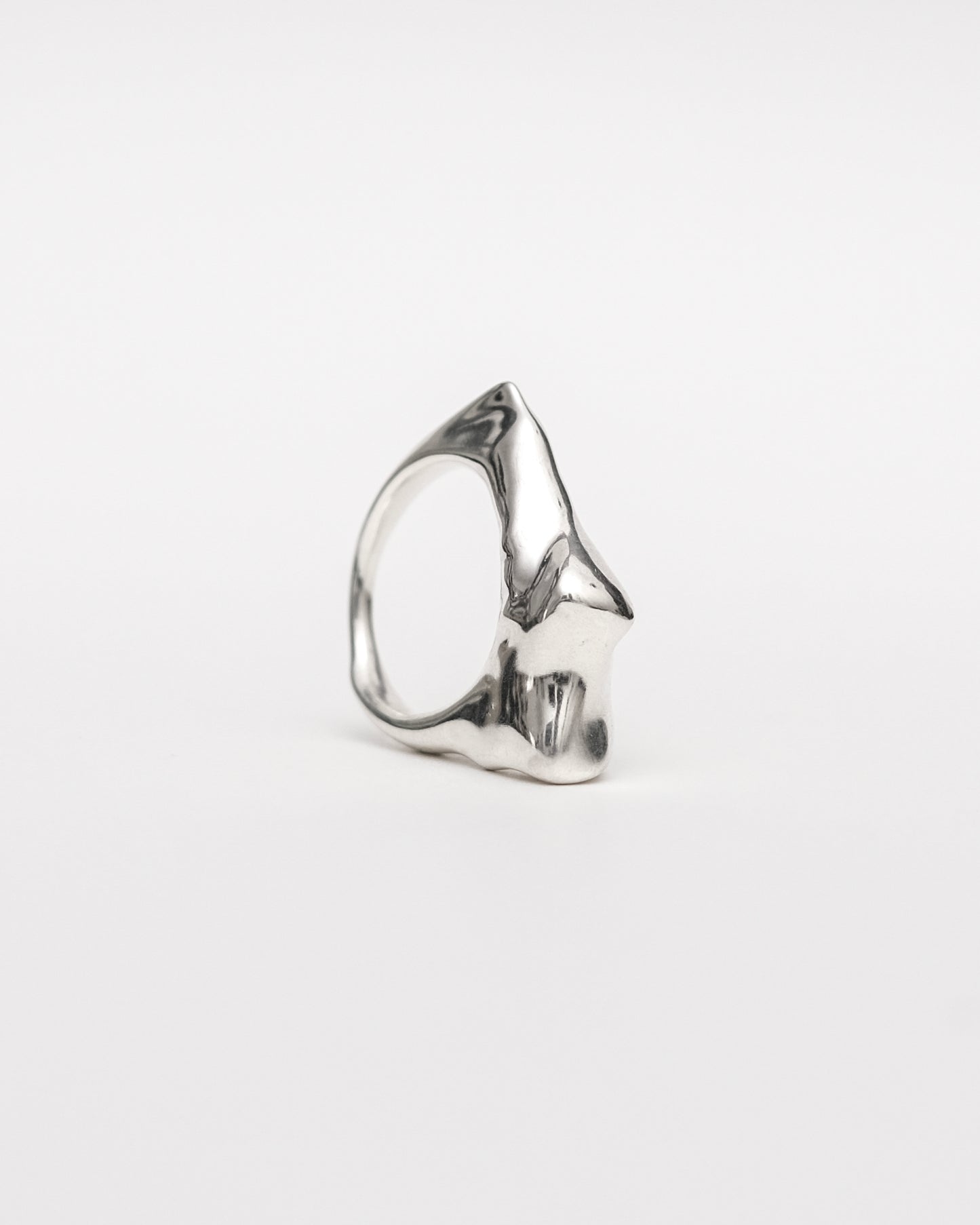 Grus Ring